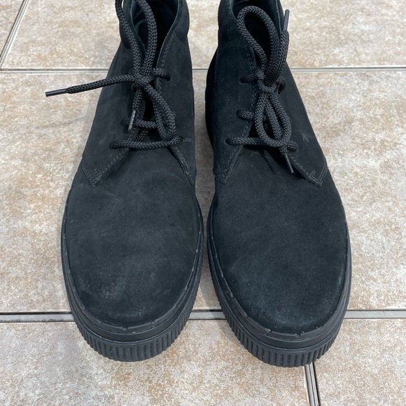 Tod’s black suede boots - Picture 2 of 12